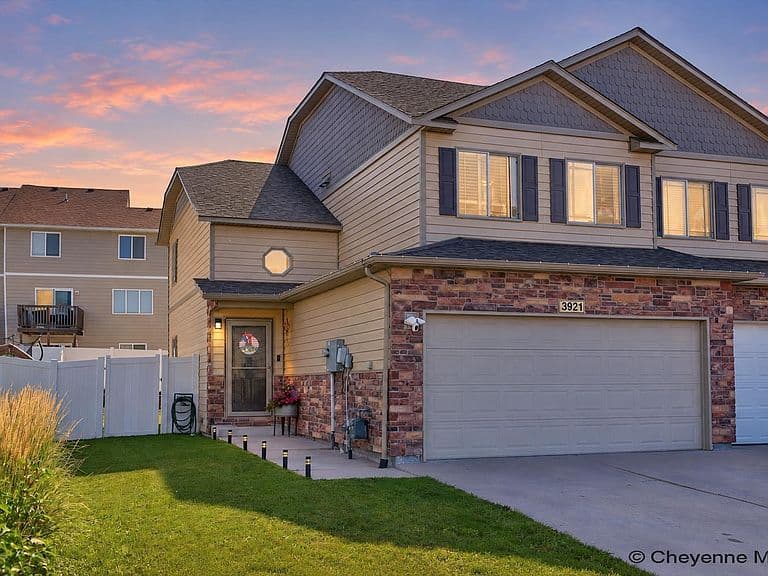 3921 Saddle Ridge Trl photo 1