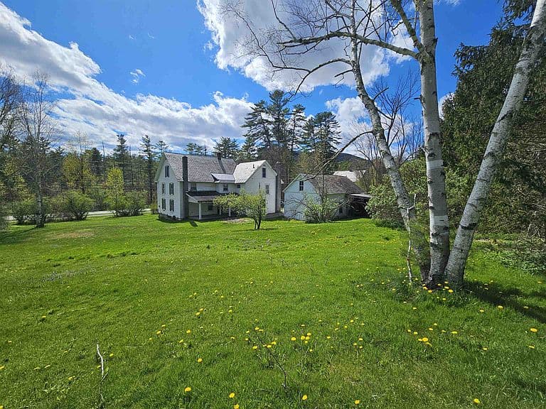 569 Buck Hill Road photo 4