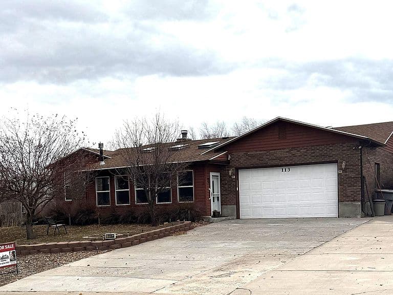 113 Butterfield Rd photo 1
