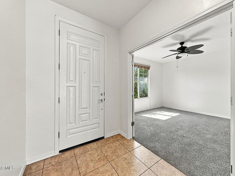 180 W WISTERIA Place photo 5