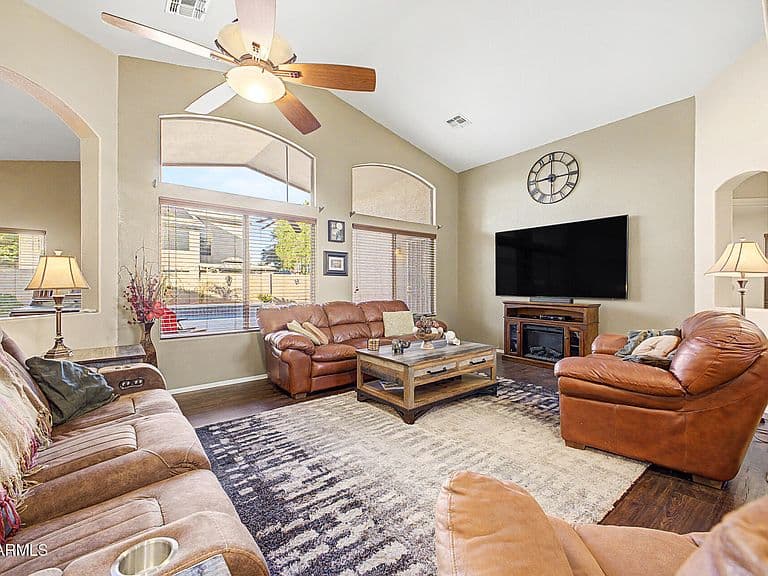12334 W ROVEY Avenue photo 3