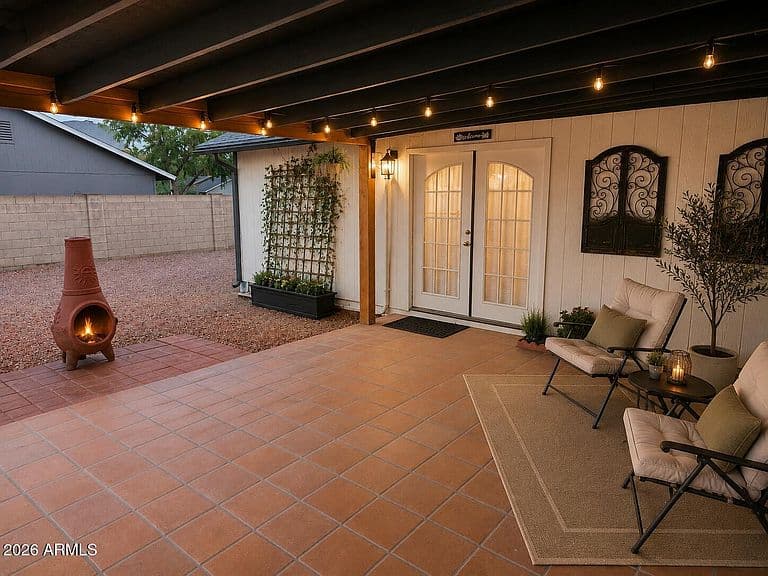 1427 W CHILTON Street photo 1