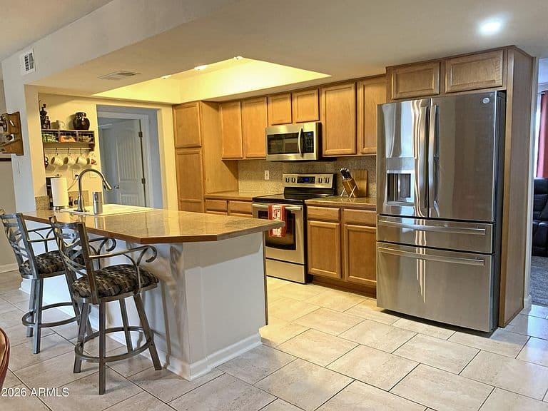1127 W ISABELLA Avenue photo 5