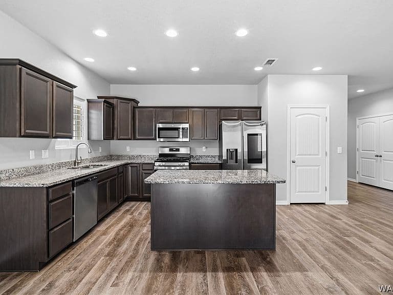 3342 Cherri Avenue photo 2