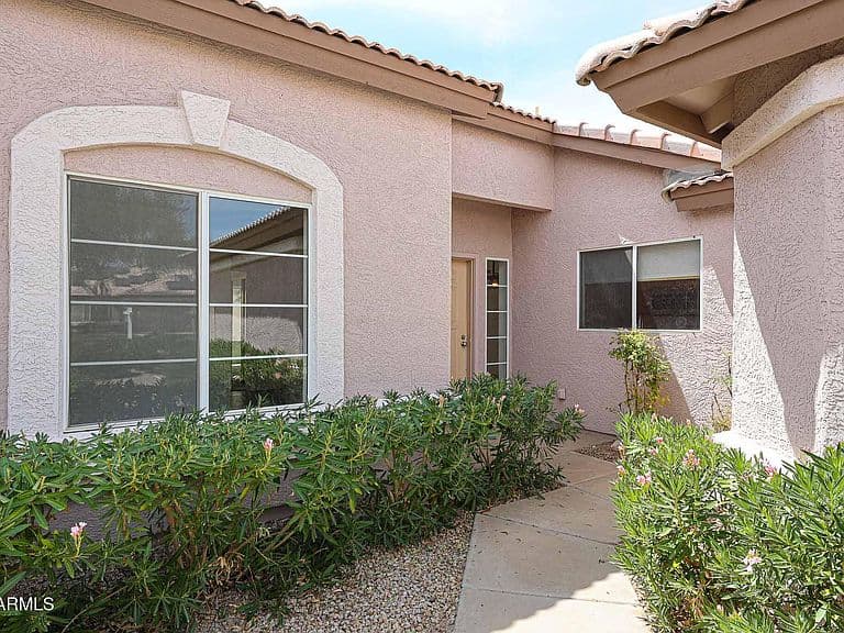 10389 W BURNETT Road photo 2