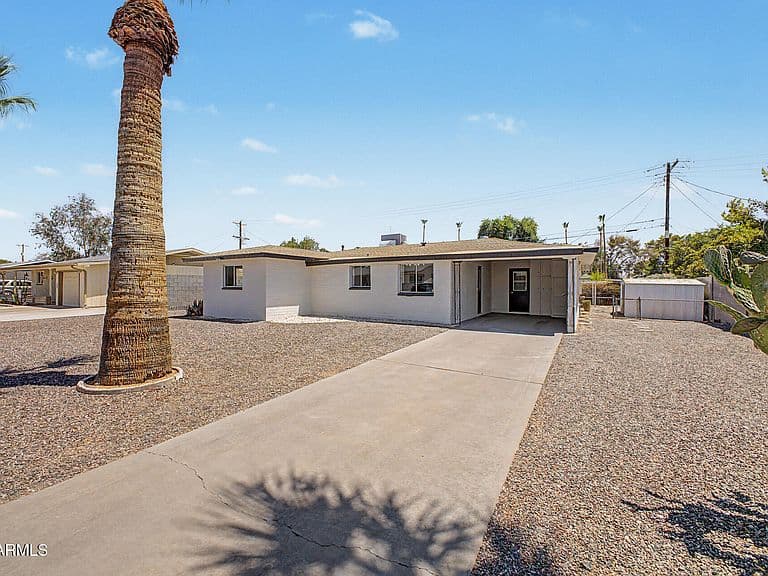 5209 E BUTTE Street photo 2