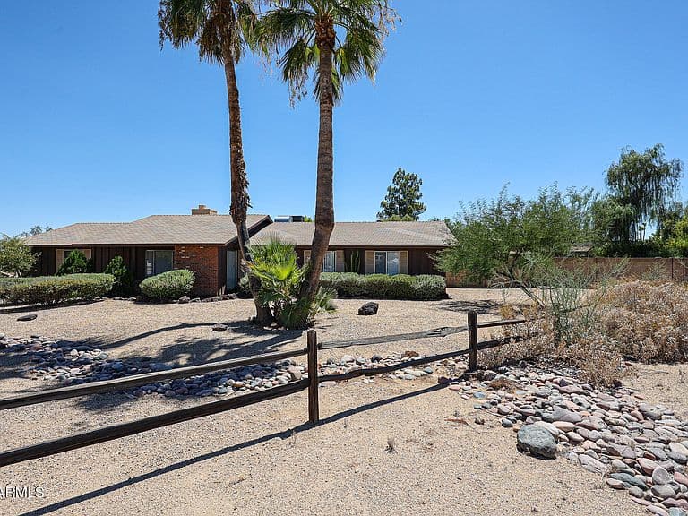 13636 N 60TH Street photo 4