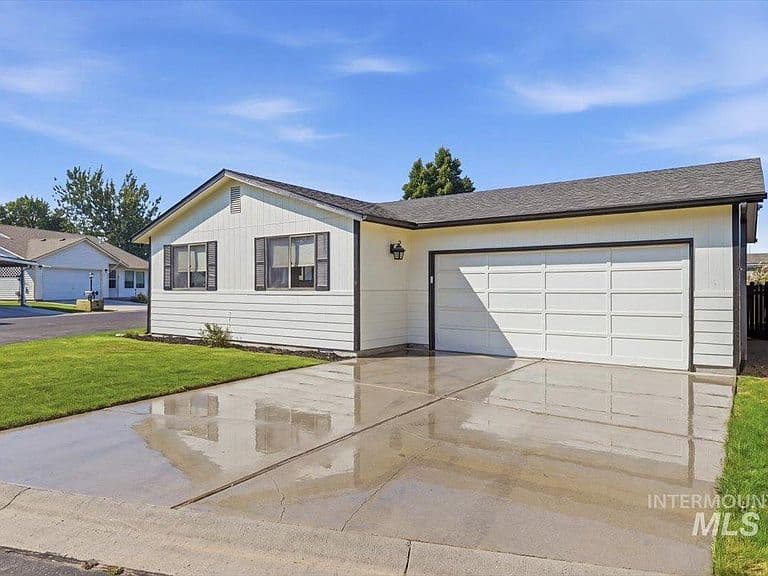 590 S Malaga Ln photo 2