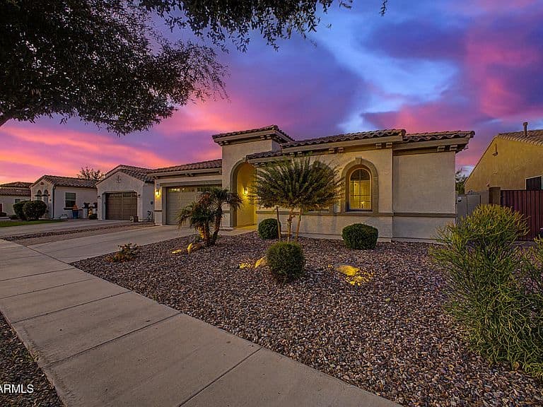 19414 E Strawberry Drive photo 3