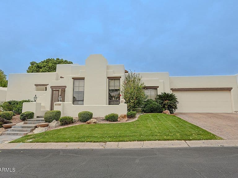 6278 N 31ST Way photo 1