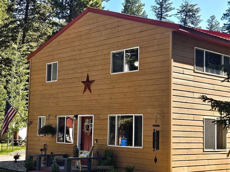229 3rd Ave photo 1