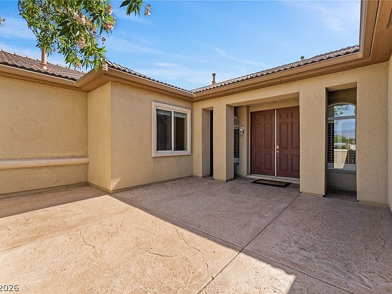 8370 Unicorn St photo 4