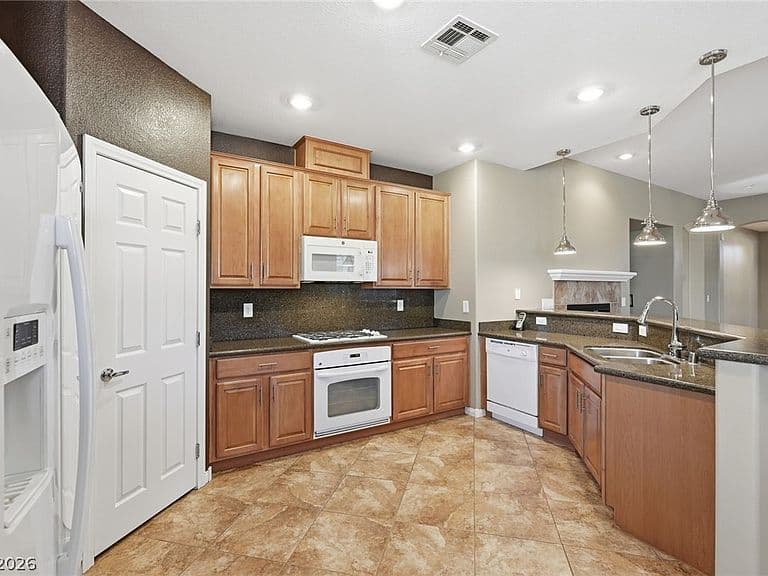 10335 Bays Mountain Ave photo 5