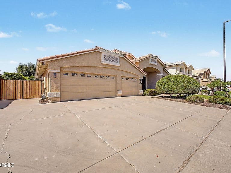 1466 E SPUR Avenue photo 2