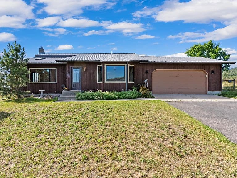 13970 Sapphire Dr photo 4