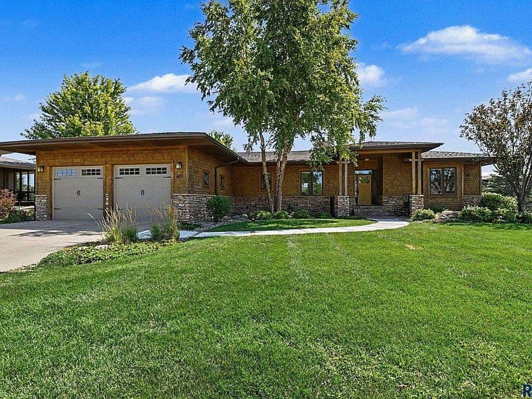 609 W Garden Pl photo 2