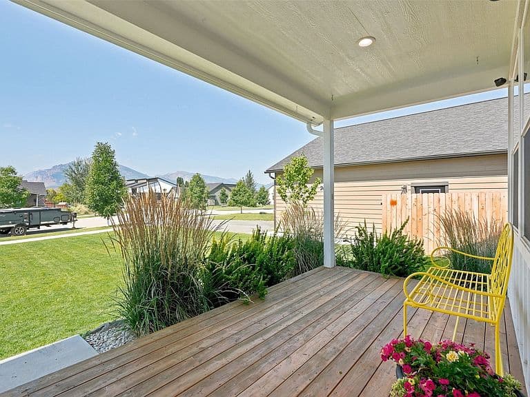 339 Destiny Dr photo 5