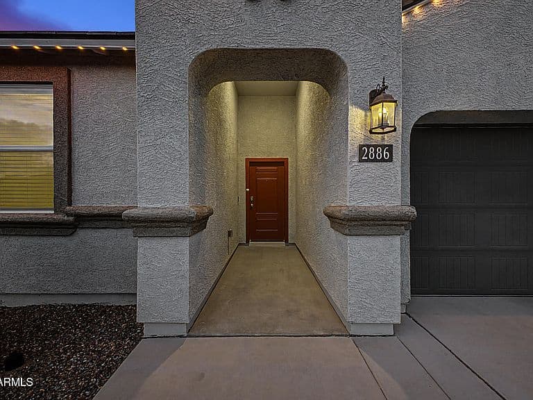 2886 W SABLE Avenue photo 4