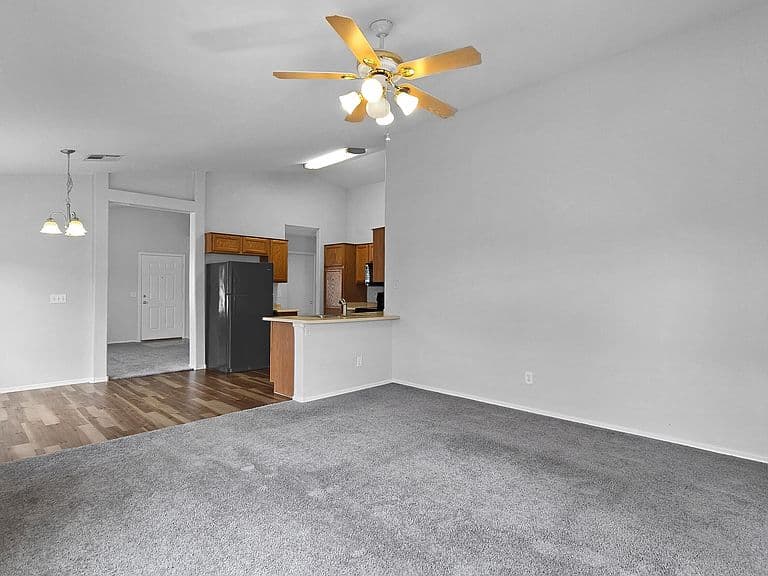 15011 W Hearn Road photo 4