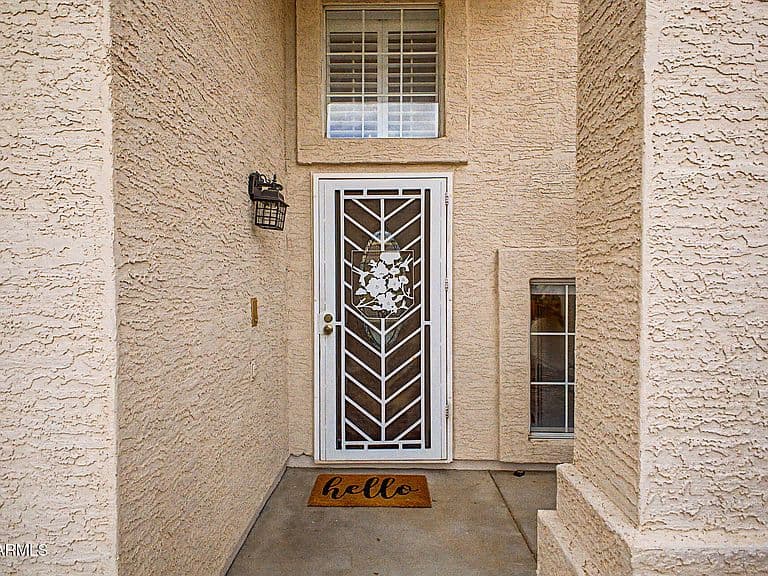 16840 S 36TH Place photo 4
