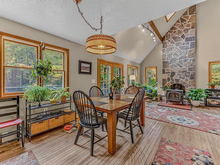 251 Hadley Road photo 5