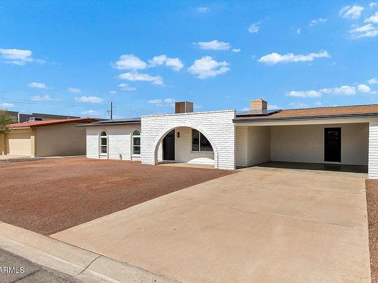 610 E VIA ELENA Street photo 3