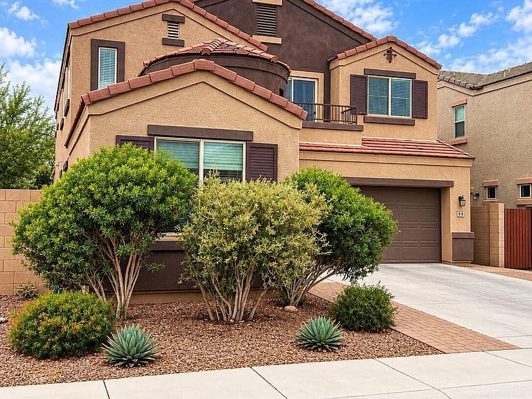 1019 W INDIGO Street photo 2