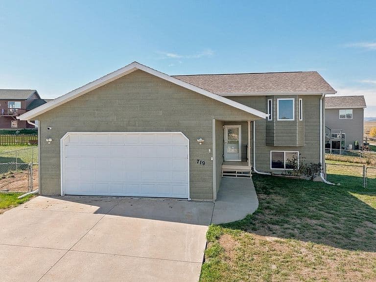 719 Bear Tooth Ct photo 1