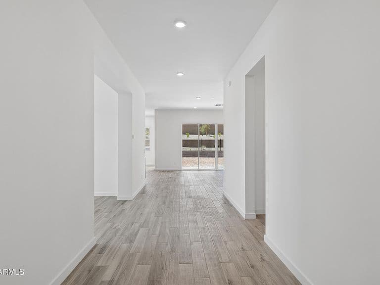 24040 N 25TH Street photo 5