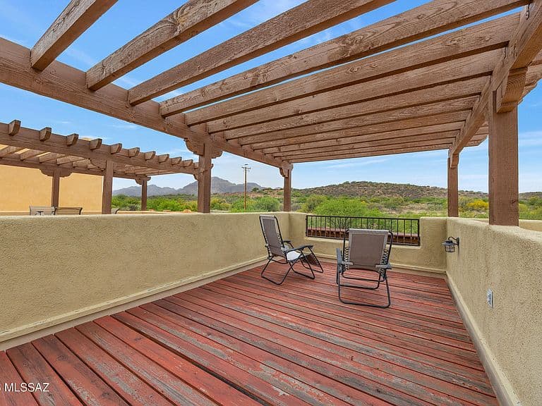 1207 Lombard Way photo 4