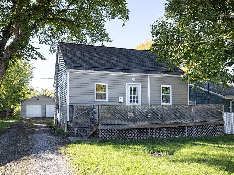 311 15th St S photo 1