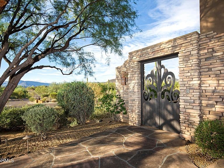 38601 N RISING SUN Road photo 3