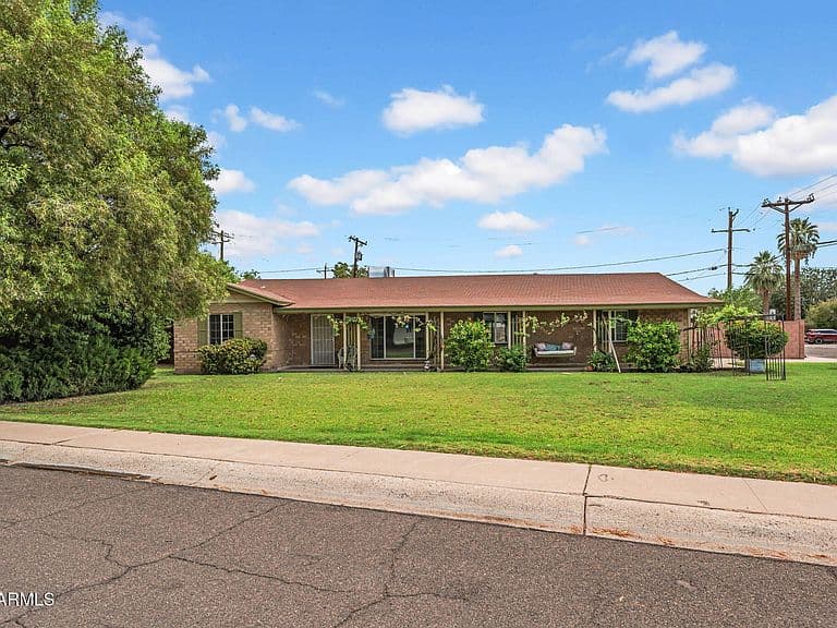 3101 E MARIPOSA Street photo 1