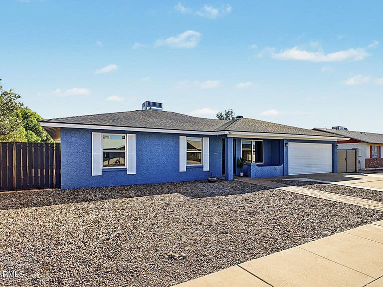 3413 E CAROL Avenue photo 2