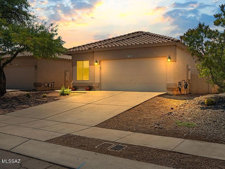 15064 S Theodore Roosevelt Way photo 3