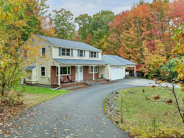 24 Ridgewood Drive photo 4
