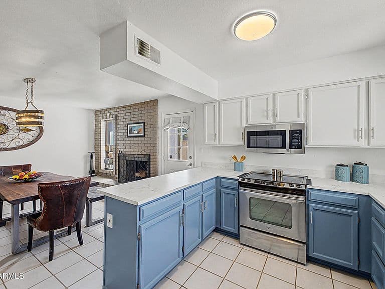 2816 W VILLA MARIA Drive photo 4