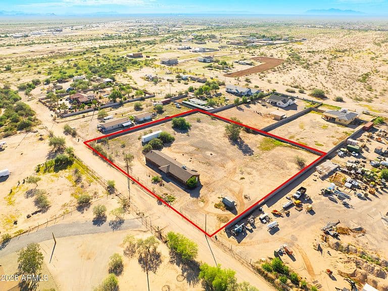 21515 W LONE MOUNTAIN Road photo 1
