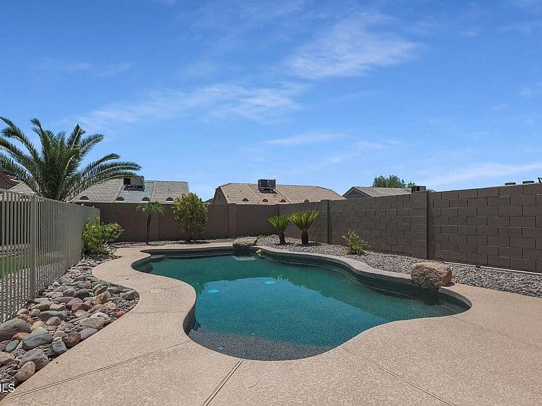 12709 W VENTURA Street photo 2