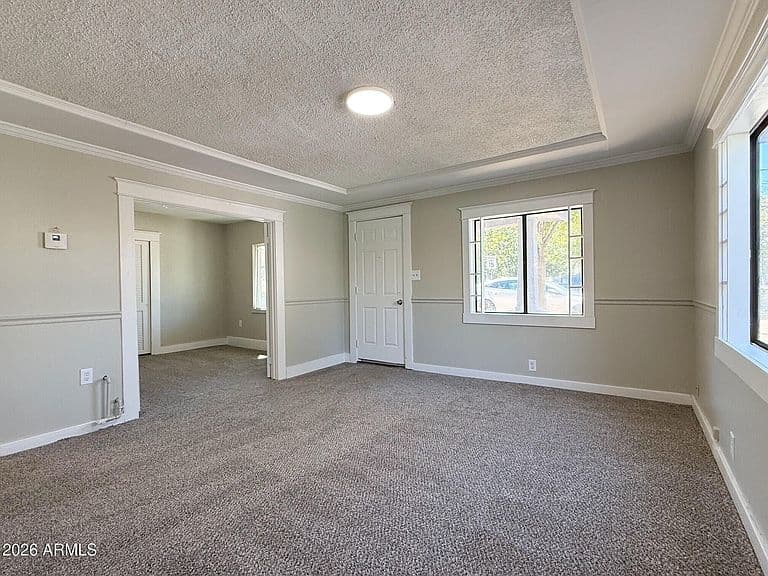 211 S LATHAM Boulevard photo 4