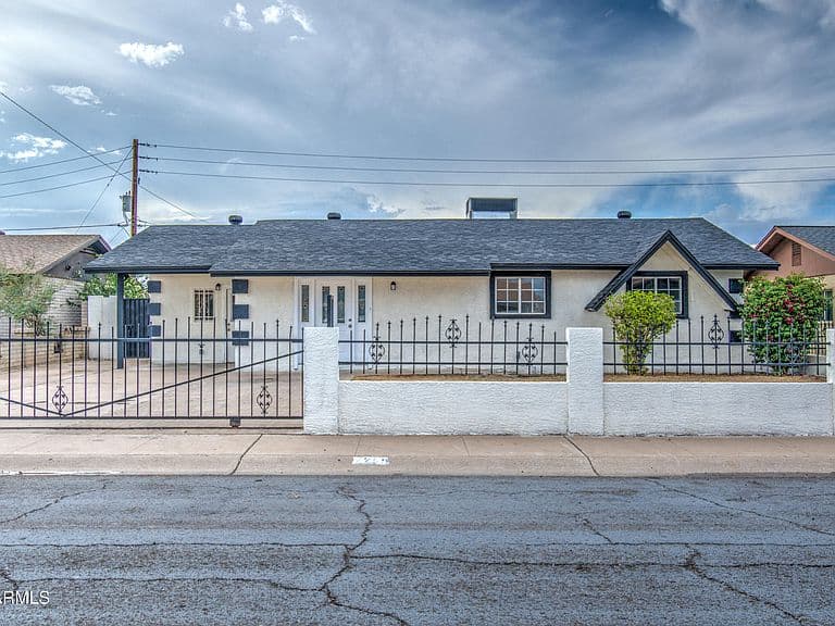 2260 W PECAN Road photo 2