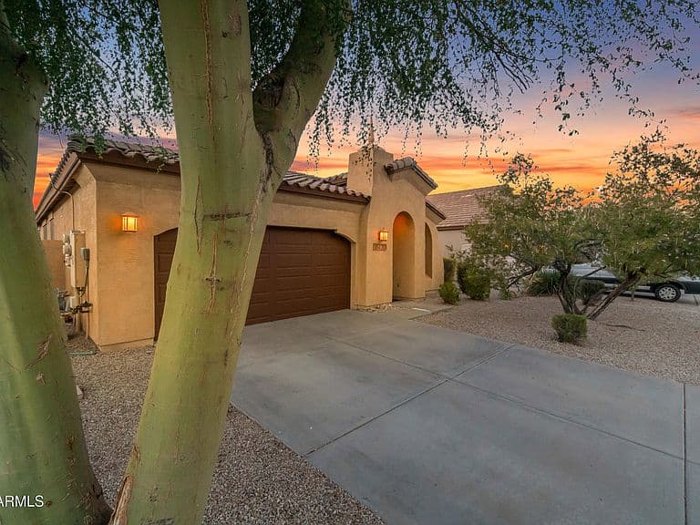 18420 W LA MIRADA Drive photo 4