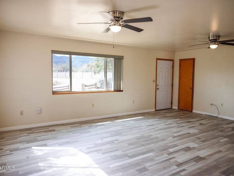 4811 E KEVIN Street photo 4
