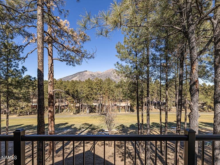 6200 N Country Club Dr photo 2