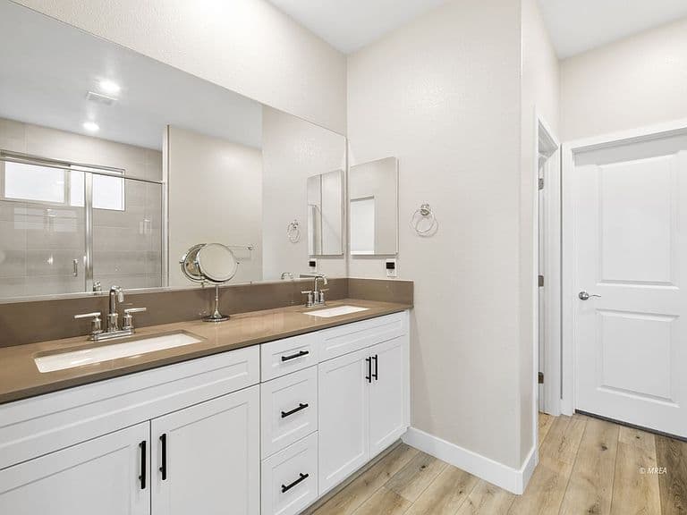1395 Mariposa Way photo 5