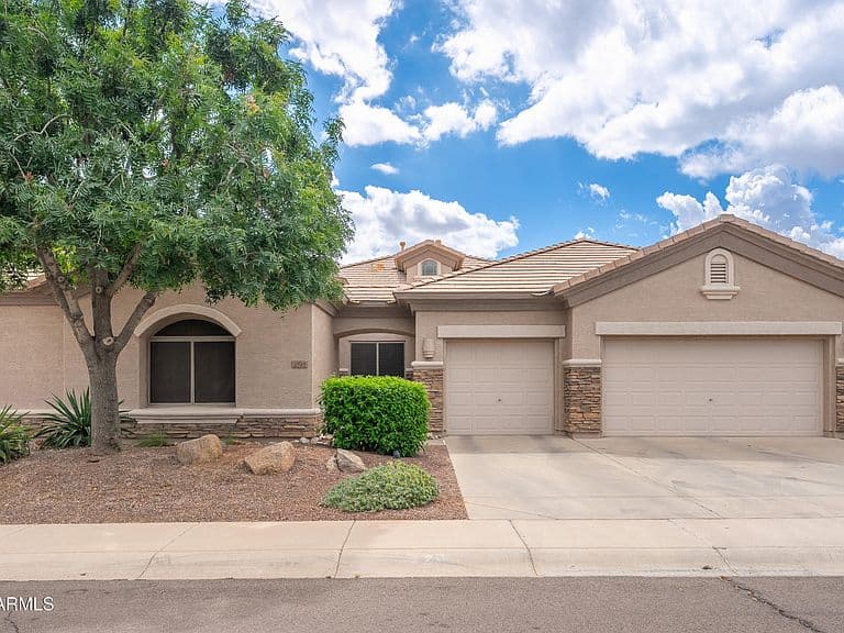 2707 E Westchester Drive photo 2