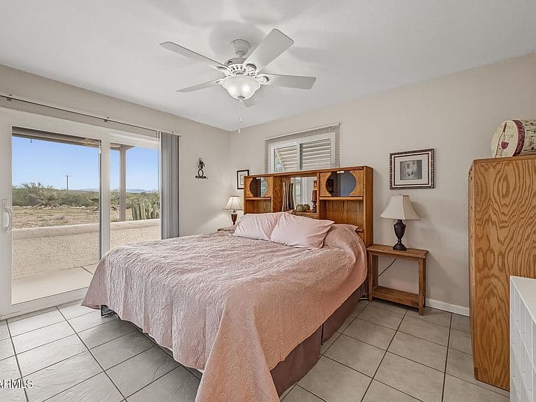 889 E LANCASTER Circle photo 4