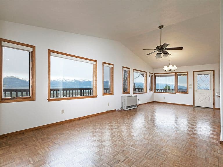1543 Echo Mountain Rd photo 3
