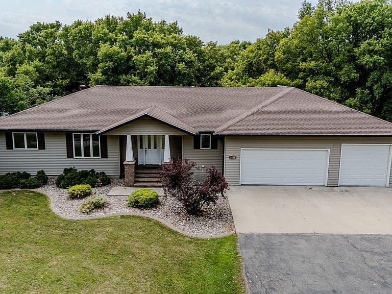 6409 County Road 17 S photo 4