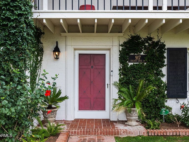 917 ENCANTO Drive SW photo 2
